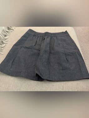 Women's Tailored Elastic-Waist Shorts in Charcoal